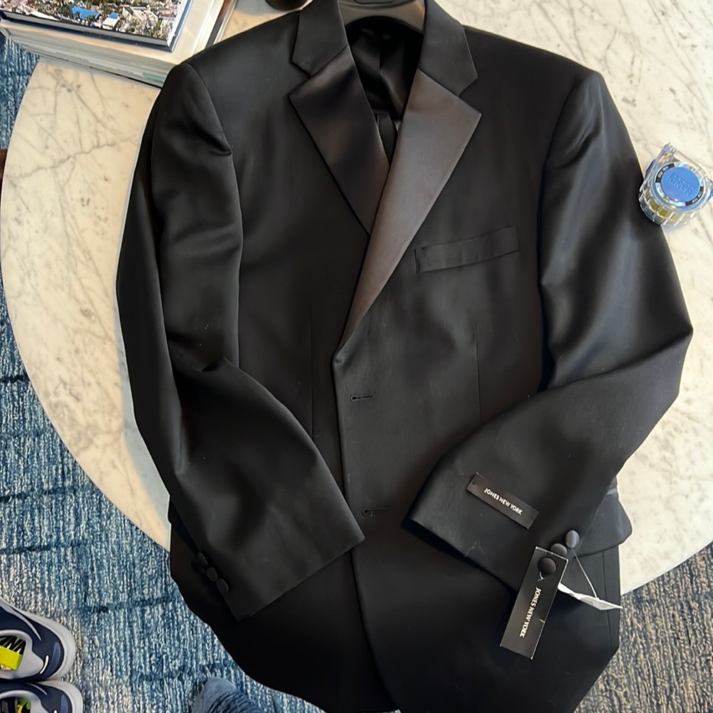 Jones New York 100% worsted wool tuxedo 🤵‍♂️